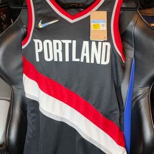 Portland Trailblazers Mens Medium City Edition Team Jersey
